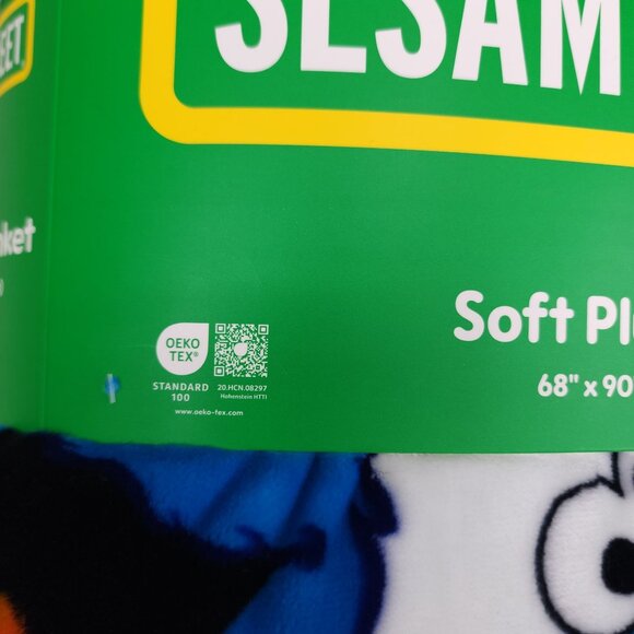 Sesame Street Twin Soft Plush Blanket Featuring Cookie Monster & Cookies 68"X90" - Picture 5 of 8